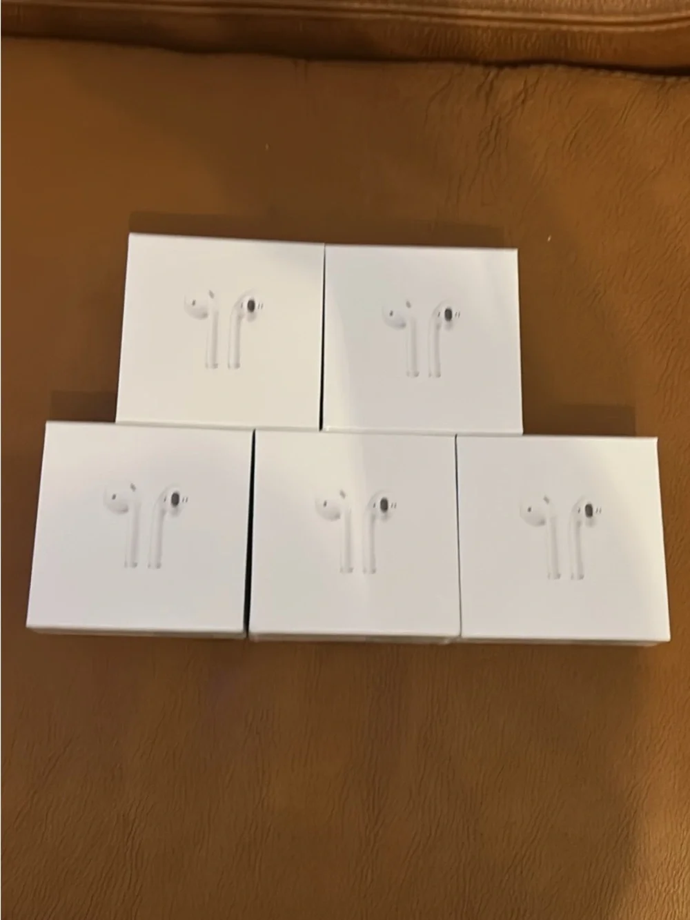 Apple AirPods Wireless Charging Case - White
